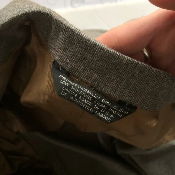Vintage Gray Wool Blazer - Picture 6 of 7